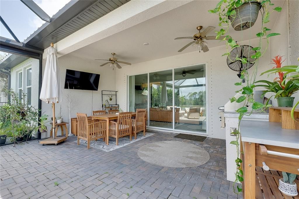 En Venta: $719,000 (4 camas, 4 baños, 2385 Pies cuadrados)