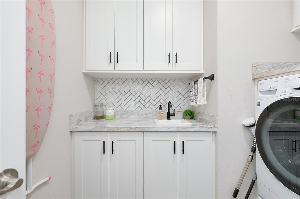 En Venta: $719,000 (4 camas, 4 baños, 2385 Pies cuadrados)