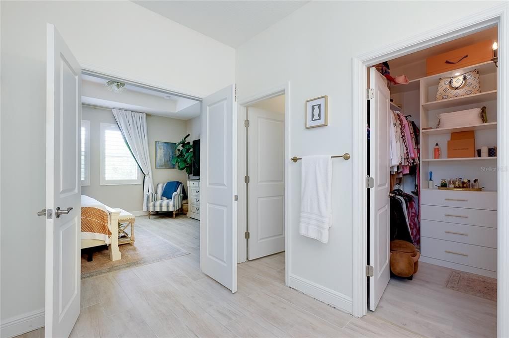 En Venta: $719,000 (4 camas, 4 baños, 2385 Pies cuadrados)