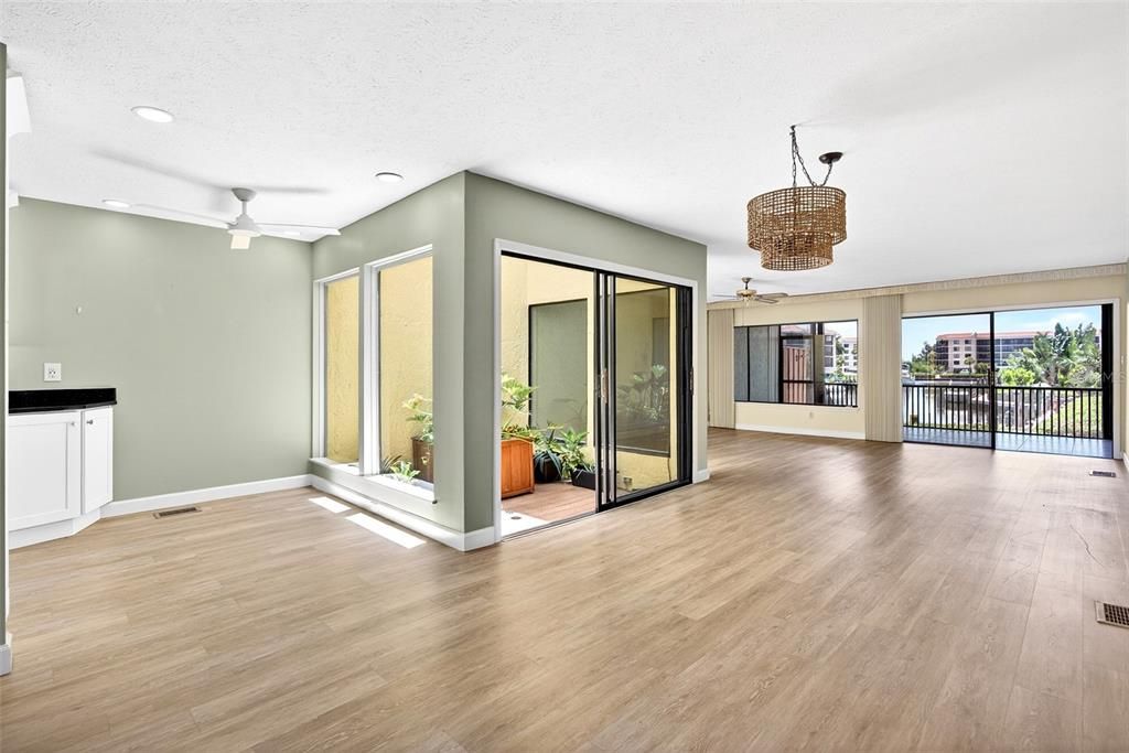 For Sale: $254,900 (2 beds, 2 baths, 1488 Square Feet)