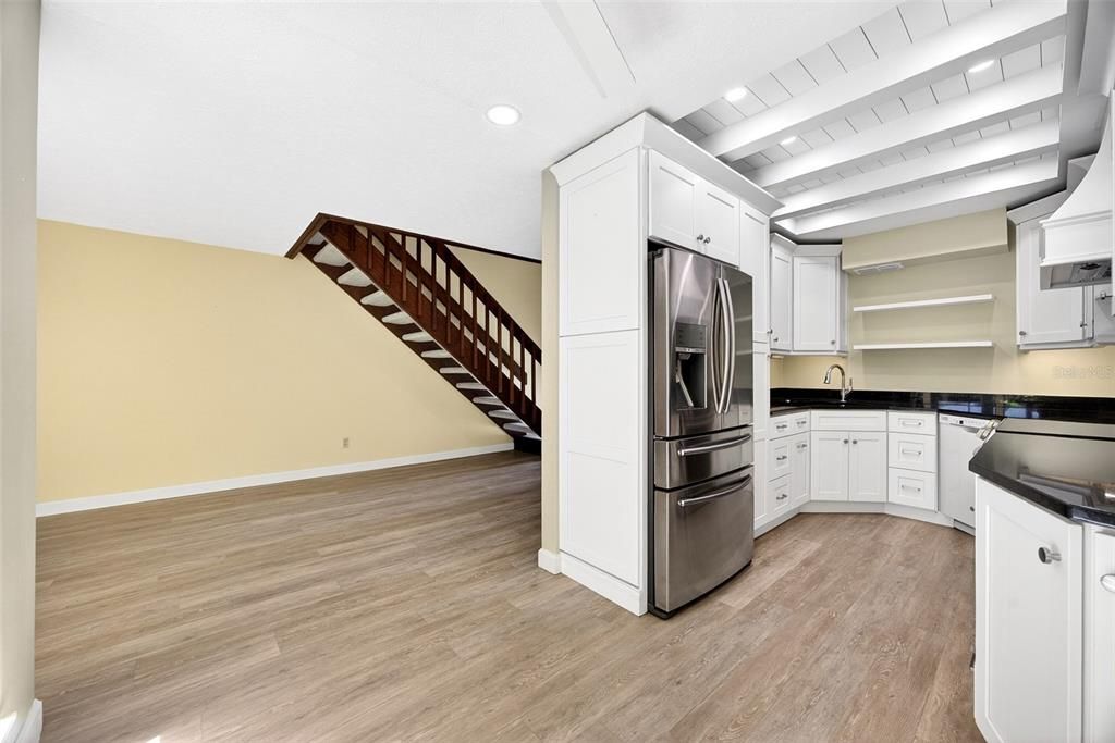 For Sale: $254,900 (2 beds, 2 baths, 1488 Square Feet)