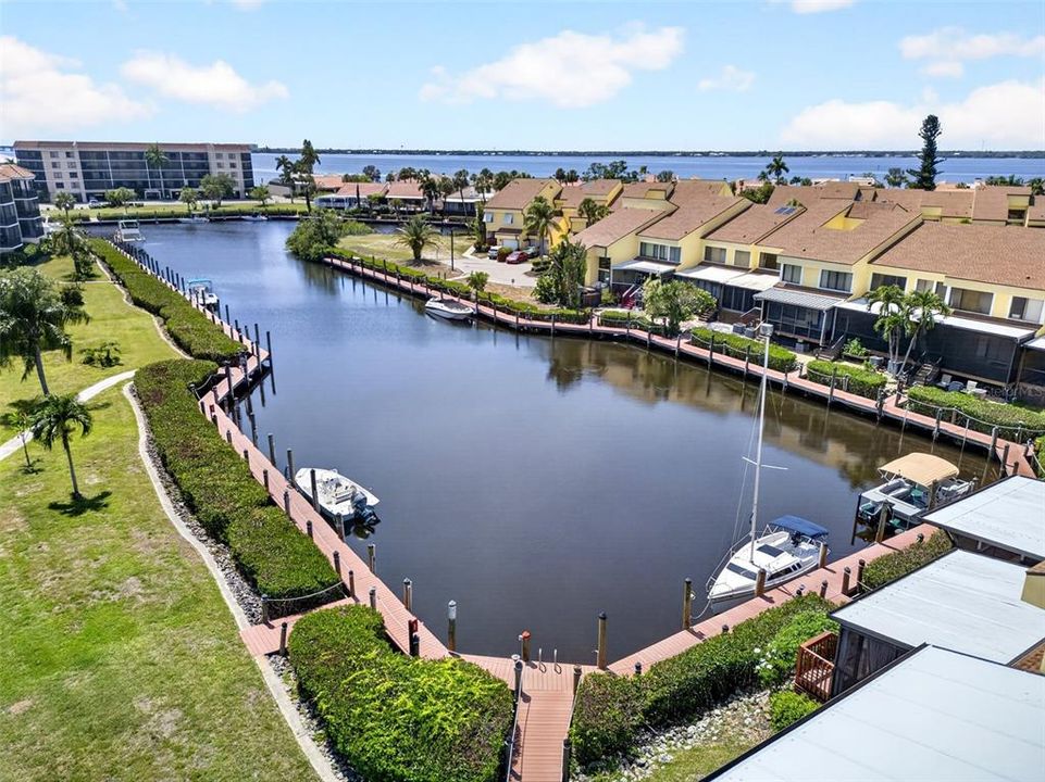 For Sale: $254,900 (2 beds, 2 baths, 1488 Square Feet)