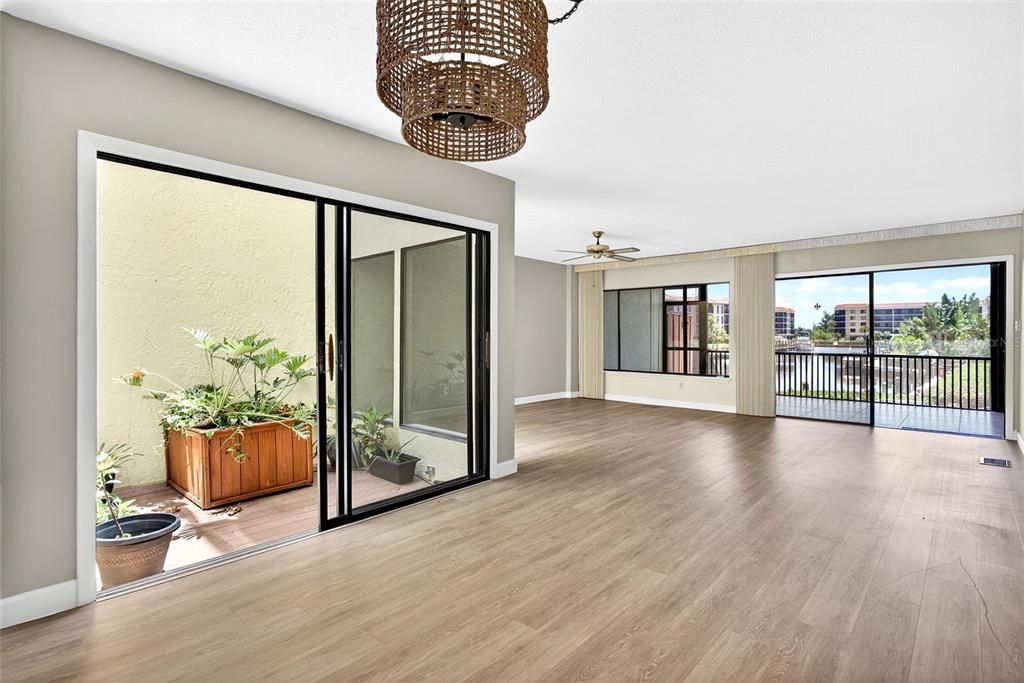 For Sale: $254,900 (2 beds, 2 baths, 1488 Square Feet)