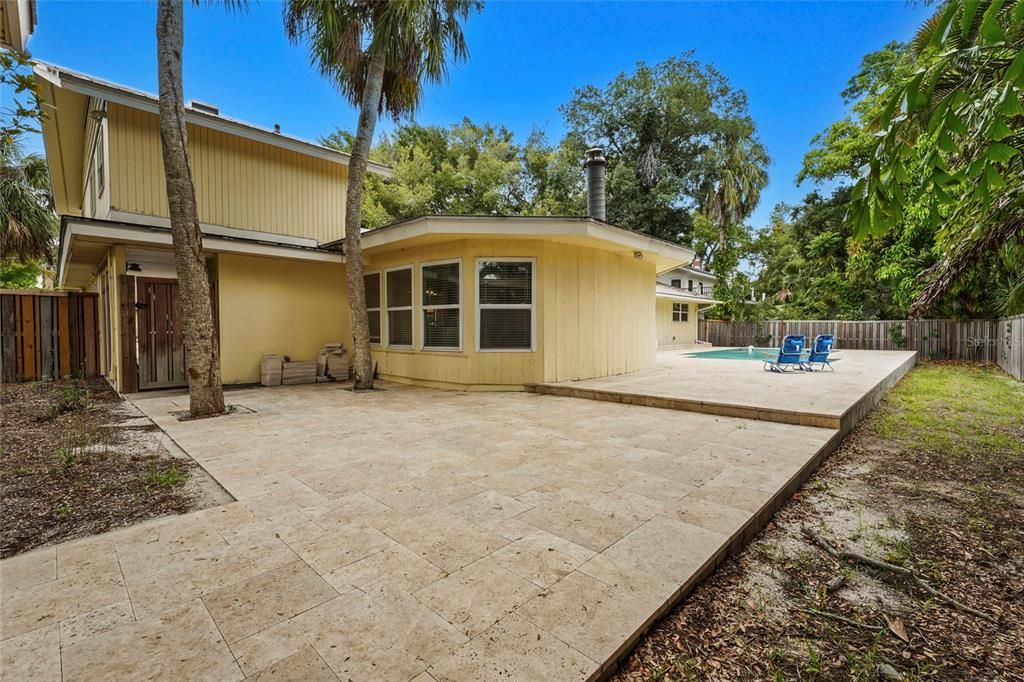 For Sale: $1,450,000 (4 beds, 3 baths, 2421 Square Feet)