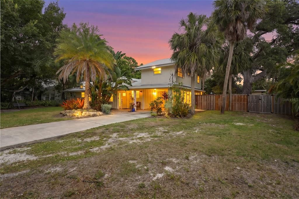 For Sale: $1,450,000 (4 beds, 3 baths, 2421 Square Feet)