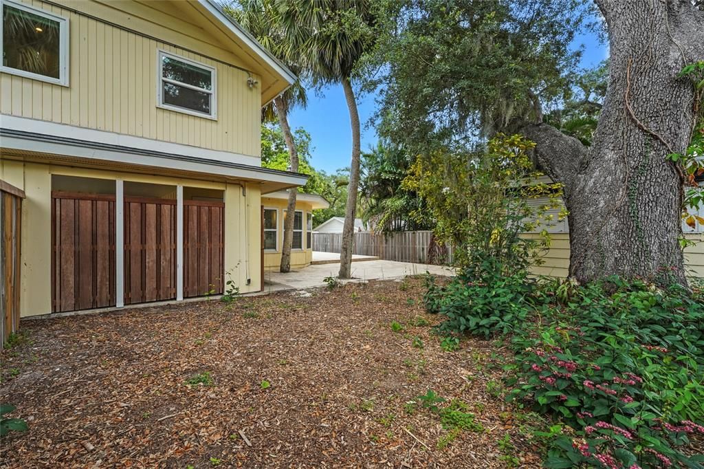 For Sale: $1,450,000 (4 beds, 3 baths, 2421 Square Feet)