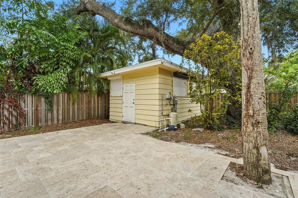 For Sale: $1,450,000 (4 beds, 3 baths, 2421 Square Feet)