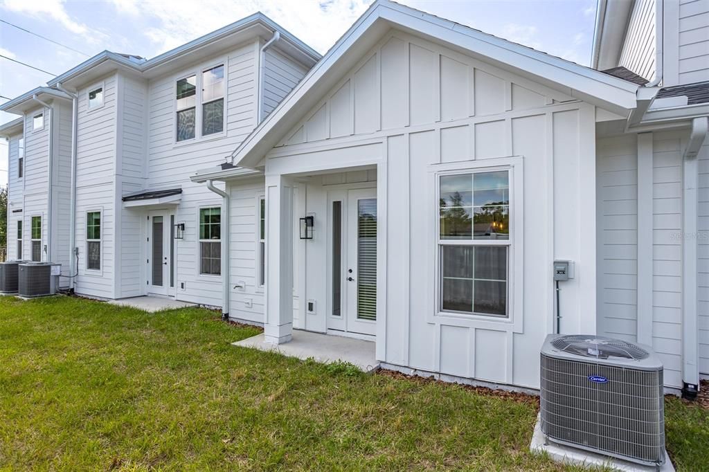 For Rent: $2,100 (1 beds, 1 baths, 737 Square Feet)
