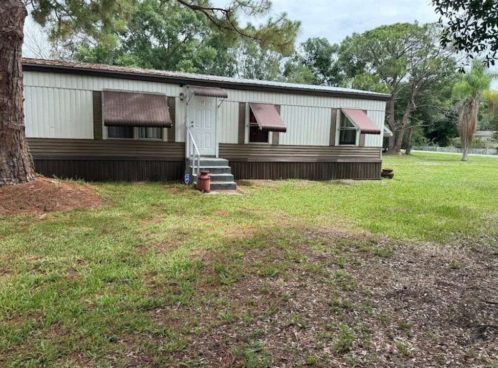 For Sale: $99,000 (4 beds, 2 baths, 1472 Square Feet)