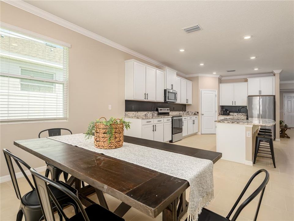 For Sale: $414,900 (4 beds, 3 baths, 2528 Square Feet)
