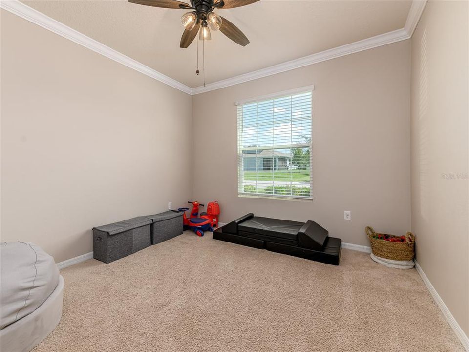 For Sale: $414,900 (4 beds, 3 baths, 2528 Square Feet)