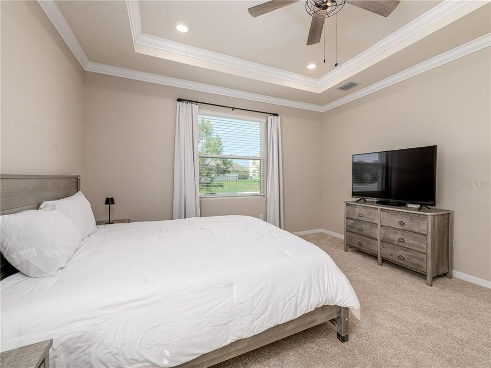 For Sale: $414,900 (4 beds, 3 baths, 2528 Square Feet)
