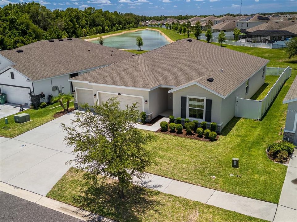 For Sale: $414,900 (4 beds, 3 baths, 2528 Square Feet)