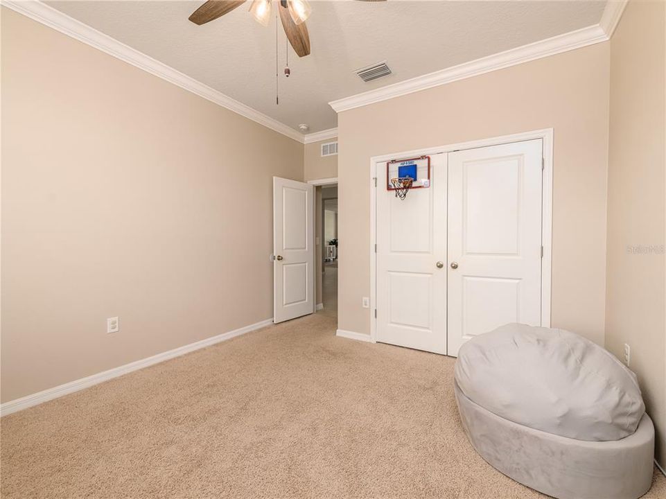 For Sale: $414,900 (4 beds, 3 baths, 2528 Square Feet)