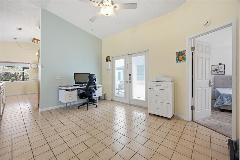 For Sale: $500,000 (2 beds, 3 baths, 1596 Square Feet)