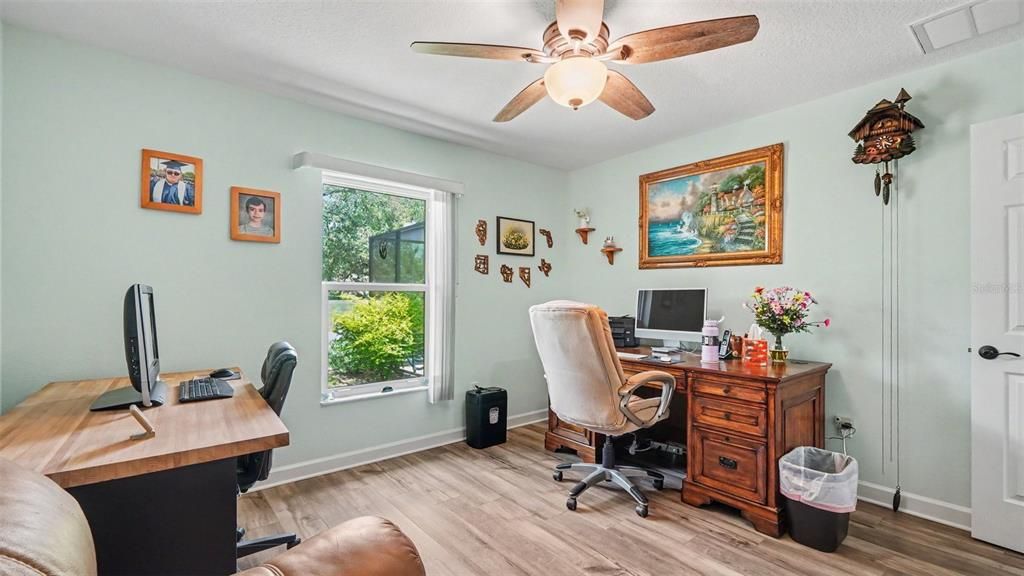 For Sale: $325,000 (3 beds, 2 baths, 1652 Square Feet)