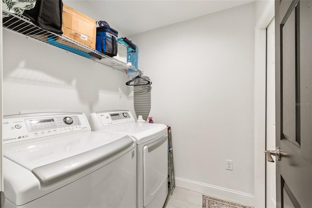 For Sale: $255,000 (3 beds, 2 baths, 1140 Square Feet)