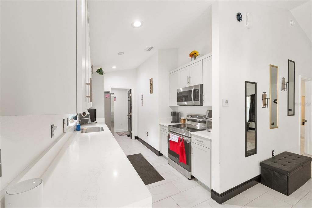 For Sale: $255,000 (3 beds, 2 baths, 1140 Square Feet)