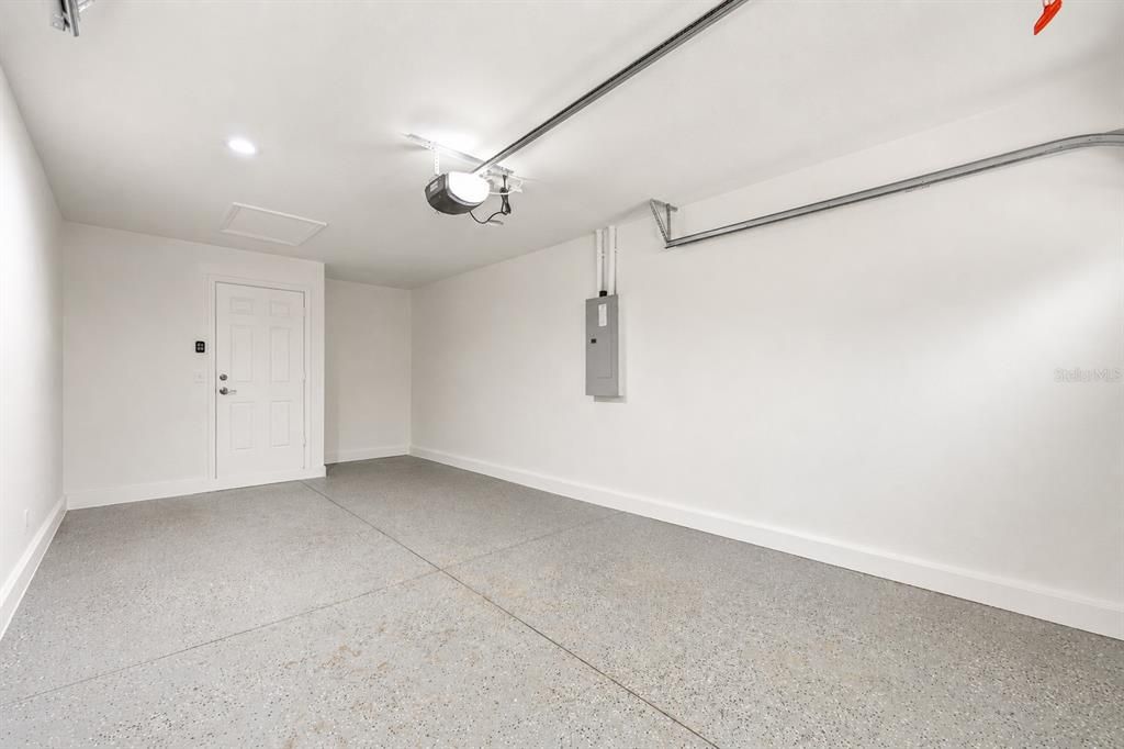 For Sale: $255,000 (3 beds, 2 baths, 1140 Square Feet)