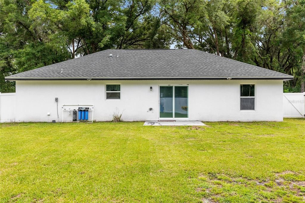 For Sale: $255,000 (3 beds, 2 baths, 1140 Square Feet)