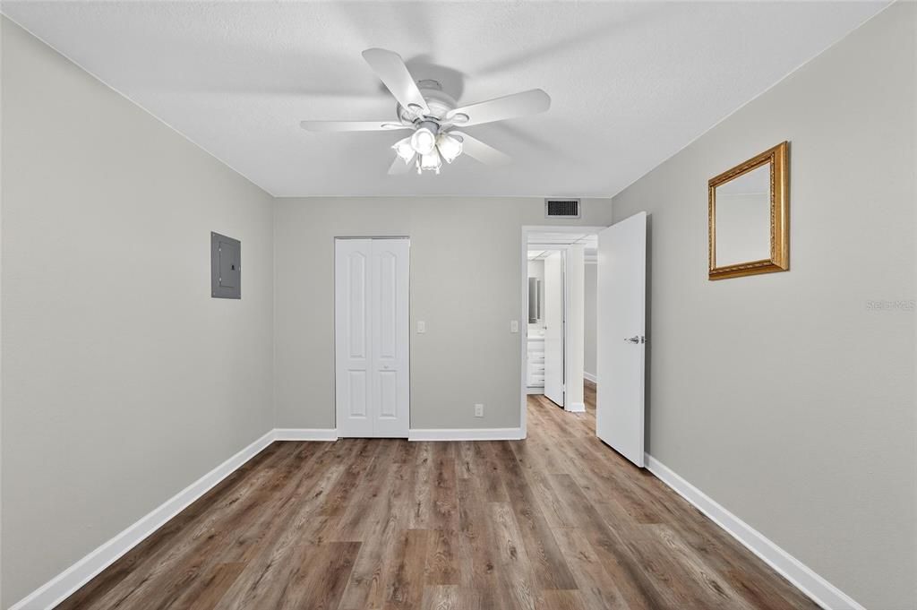 For Rent: $1,800 (2 beds, 2 baths, 1104 Square Feet)
