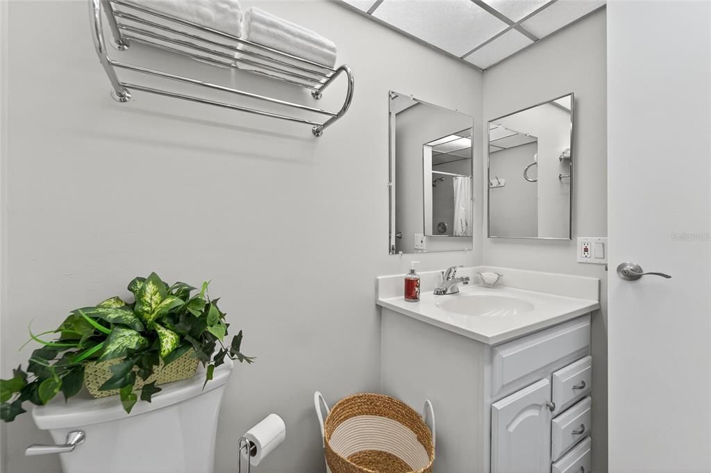 For Rent: $1,800 (2 beds, 2 baths, 1104 Square Feet)