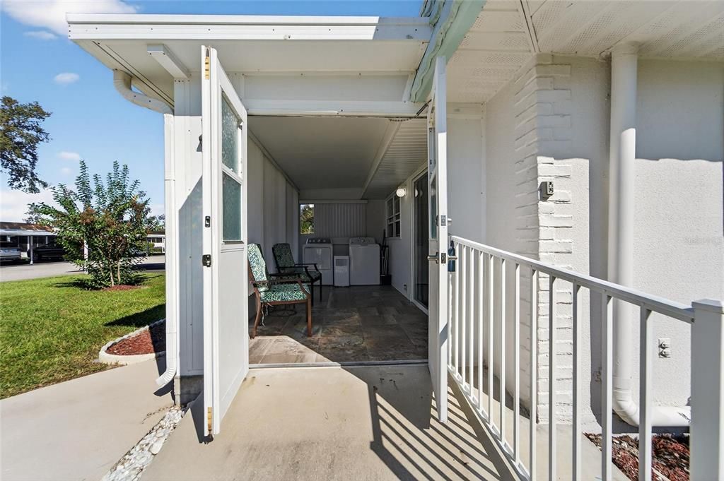 For Rent: $1,800 (2 beds, 2 baths, 1104 Square Feet)