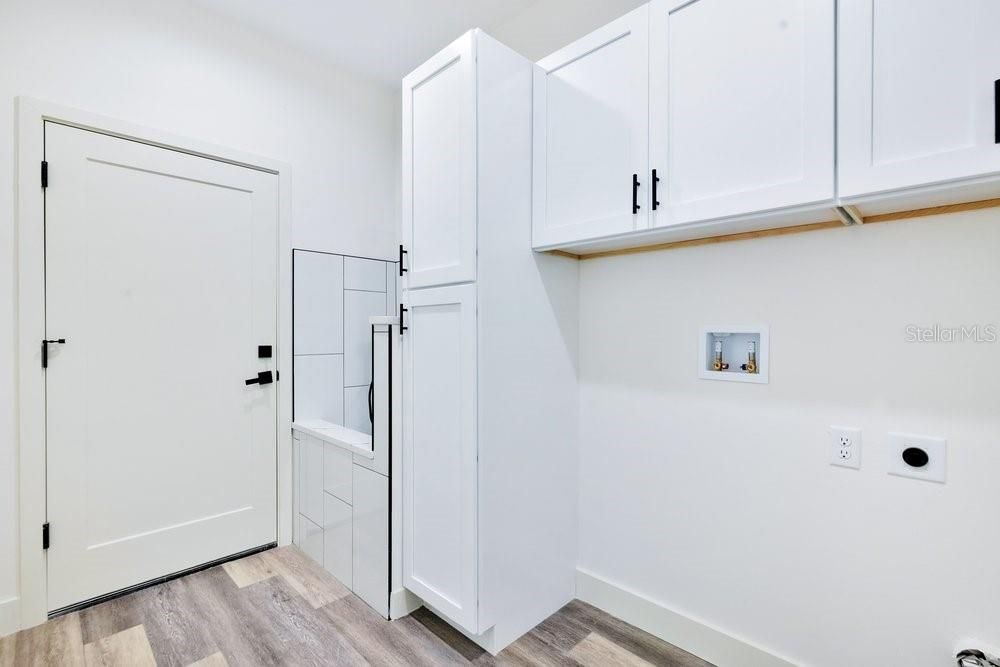 For Sale: $549,000 (4 beds, 3 baths, 2065 Square Feet)