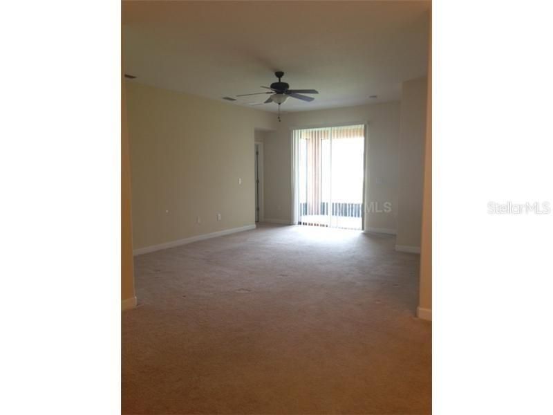For Rent: $2,195 (3 beds, 2 baths, 1670 Square Feet)