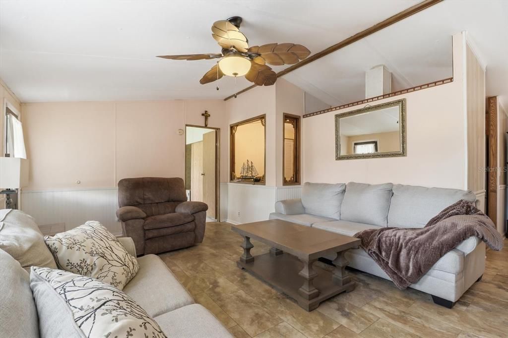 Activo con contrato: $189,000 (3 camas, 2 baños, 1104 Pies cuadrados)