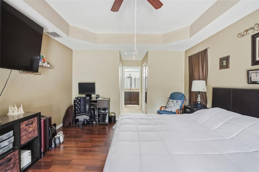 En Venta: $305,000 (3 camas, 2 baños, 1736 Pies cuadrados)