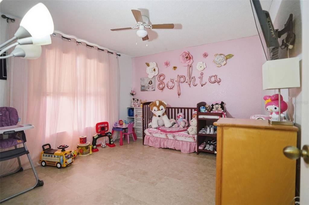 En Venta: $305,000 (3 camas, 2 baños, 1736 Pies cuadrados)