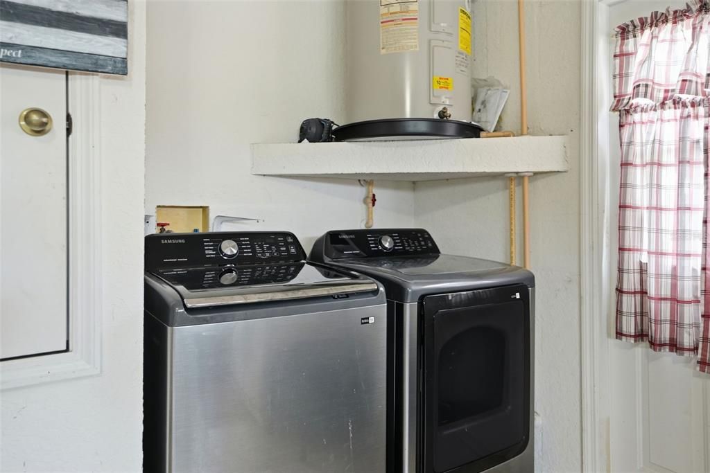En Venta: $305,000 (3 camas, 2 baños, 1736 Pies cuadrados)