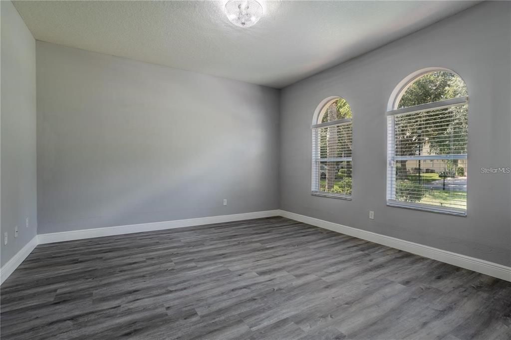 For Sale: $569,000 (4 beds, 3 baths, 2604 Square Feet)