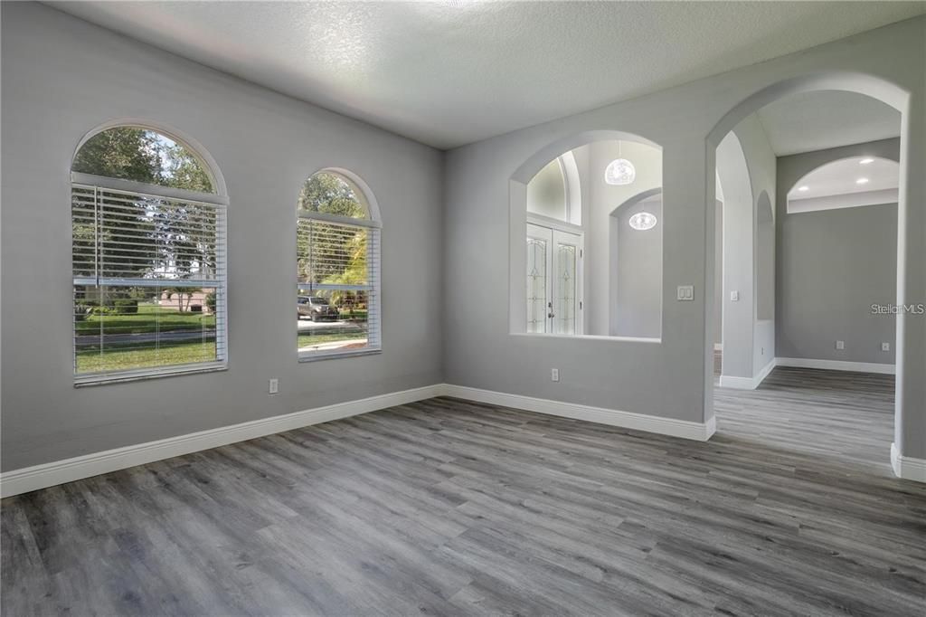 For Sale: $569,000 (4 beds, 3 baths, 2604 Square Feet)