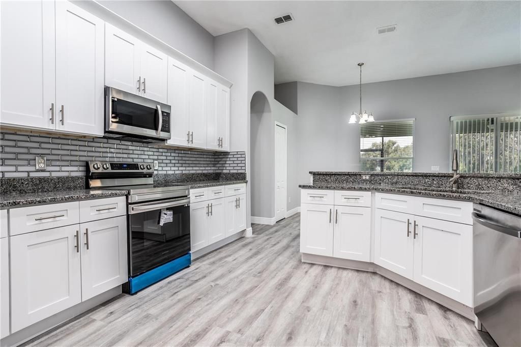 For Sale: $569,000 (4 beds, 3 baths, 2604 Square Feet)