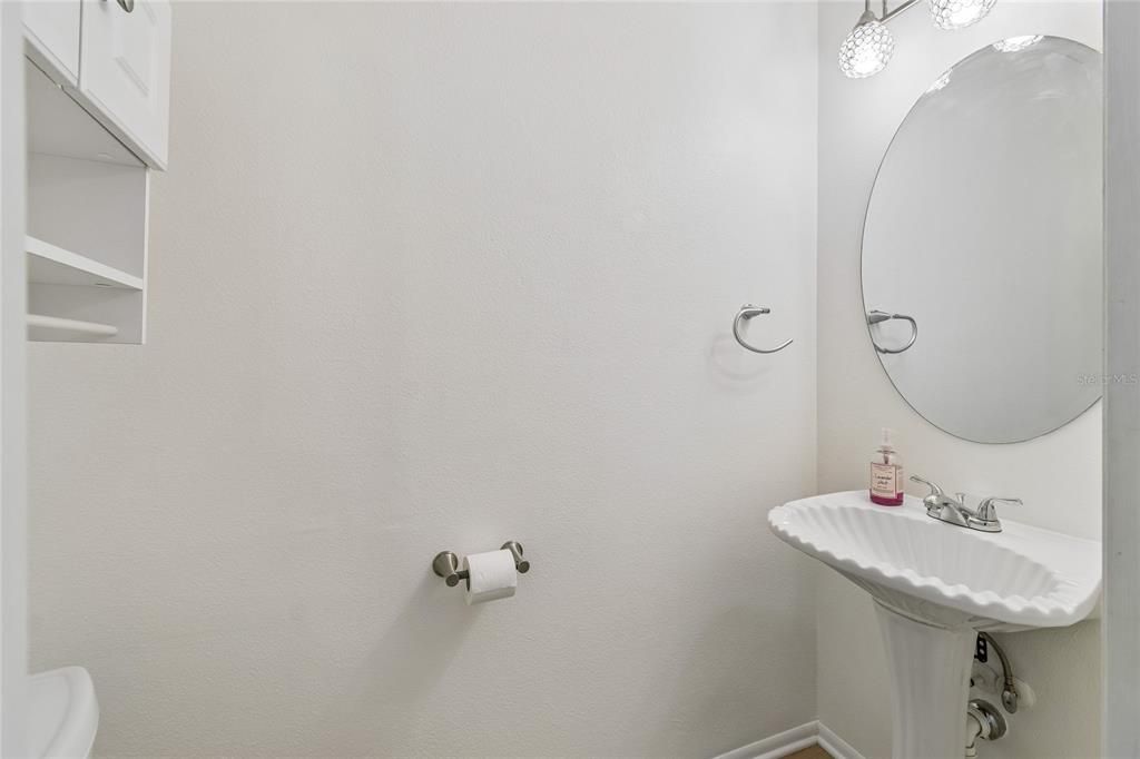 En Venta: $215,000 (2 camas, 2 baños, 1056 Pies cuadrados)