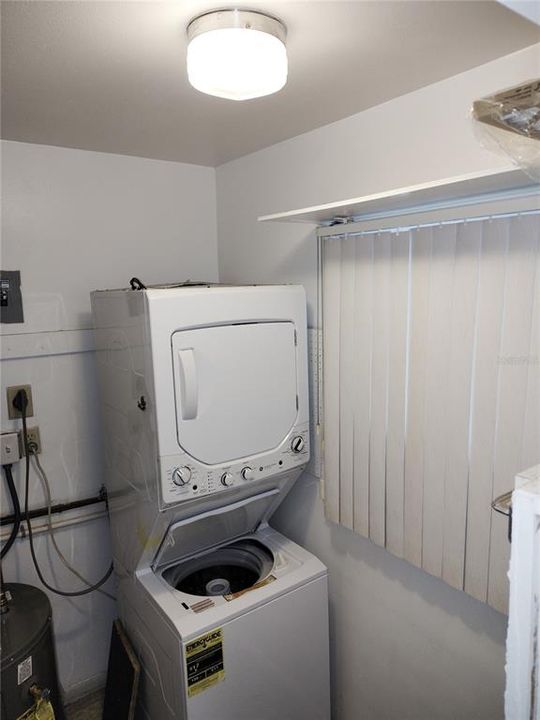 For Rent: $1,150 (2 beds, 1 baths, 744 Square Feet)