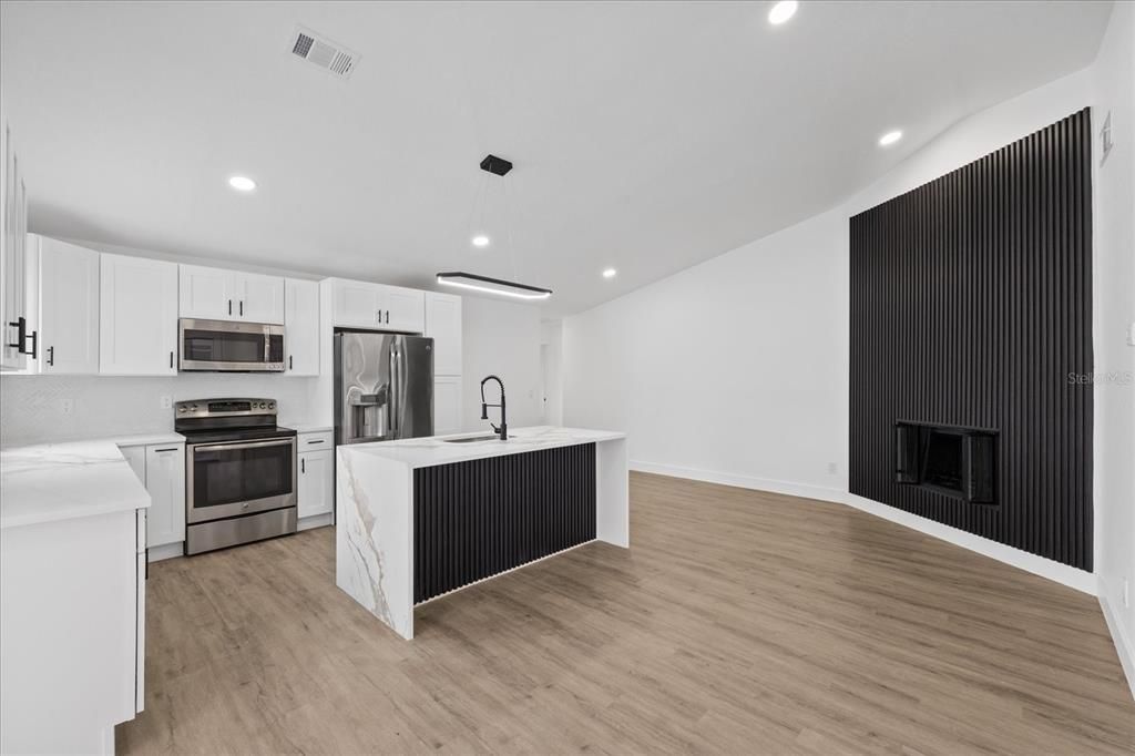 For Sale: $517,900 (4 beds, 2 baths, 1702 Square Feet)