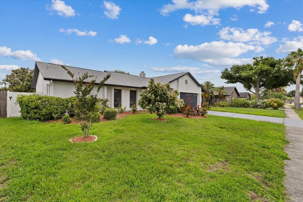 For Sale: $517,900 (4 beds, 2 baths, 1702 Square Feet)