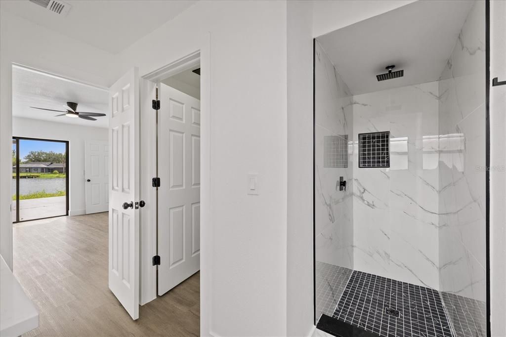 For Sale: $517,900 (4 beds, 2 baths, 1702 Square Feet)