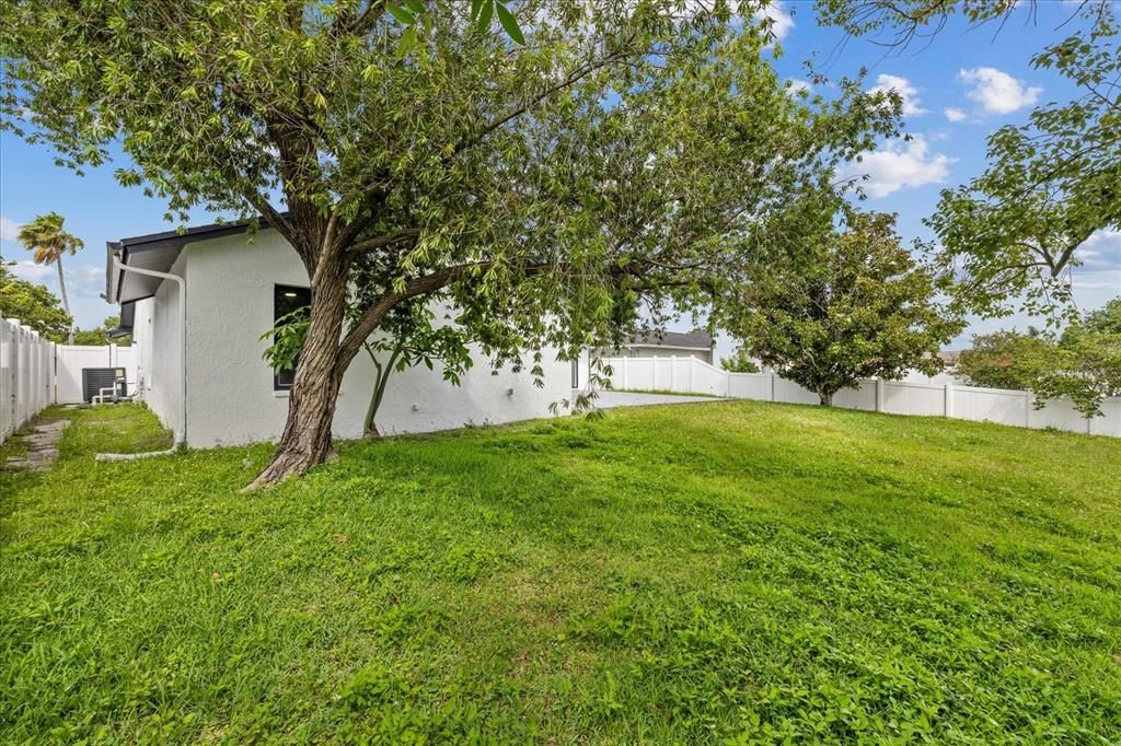 For Sale: $517,900 (4 beds, 2 baths, 1702 Square Feet)