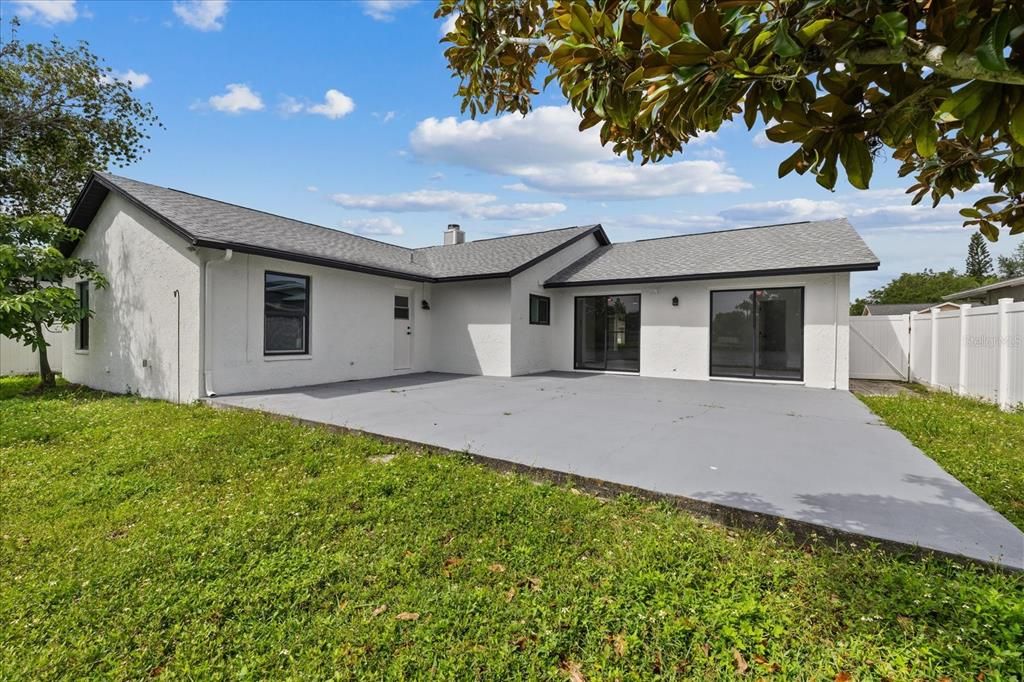 For Sale: $517,900 (4 beds, 2 baths, 1702 Square Feet)