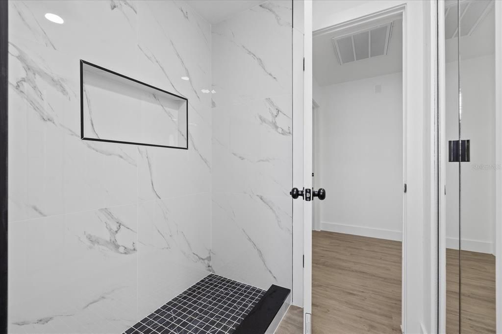 For Sale: $517,900 (4 beds, 2 baths, 1702 Square Feet)