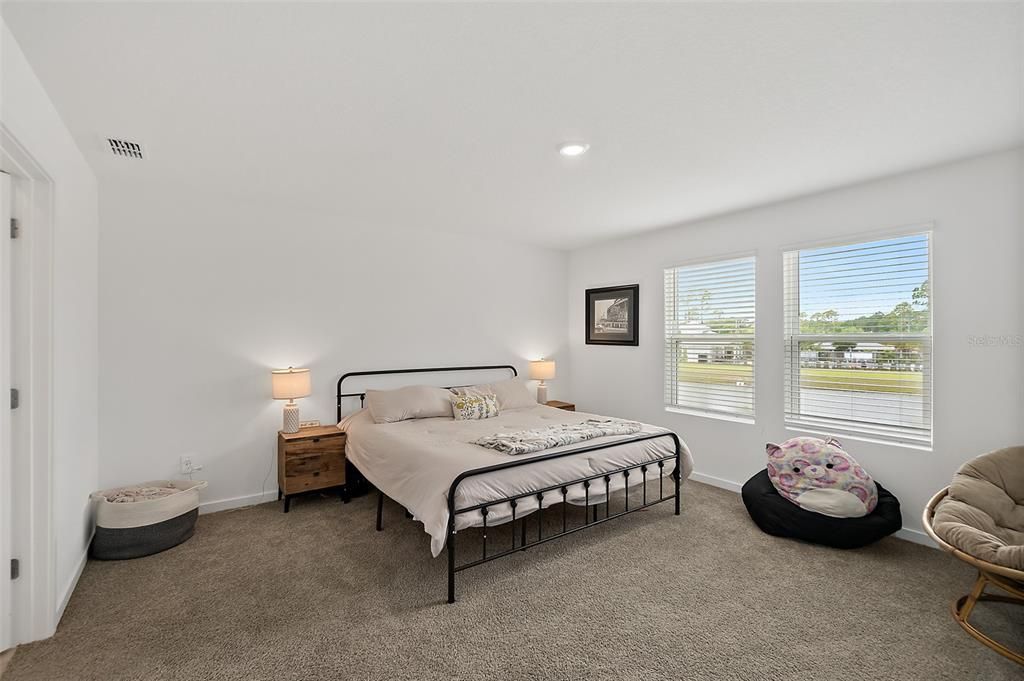 For Sale: $382,900 (4 beds, 2 baths, 2340 Square Feet)