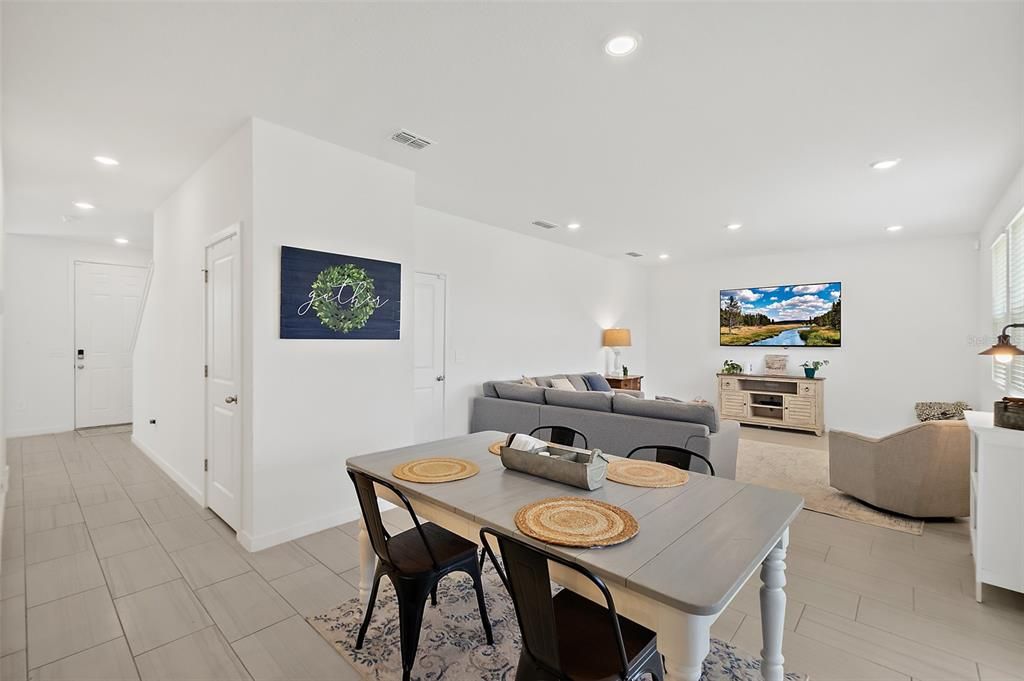 For Sale: $382,900 (4 beds, 2 baths, 2340 Square Feet)