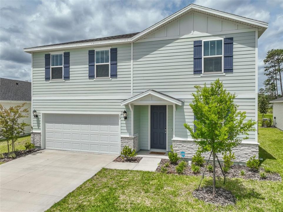 For Sale: $382,900 (4 beds, 2 baths, 2340 Square Feet)