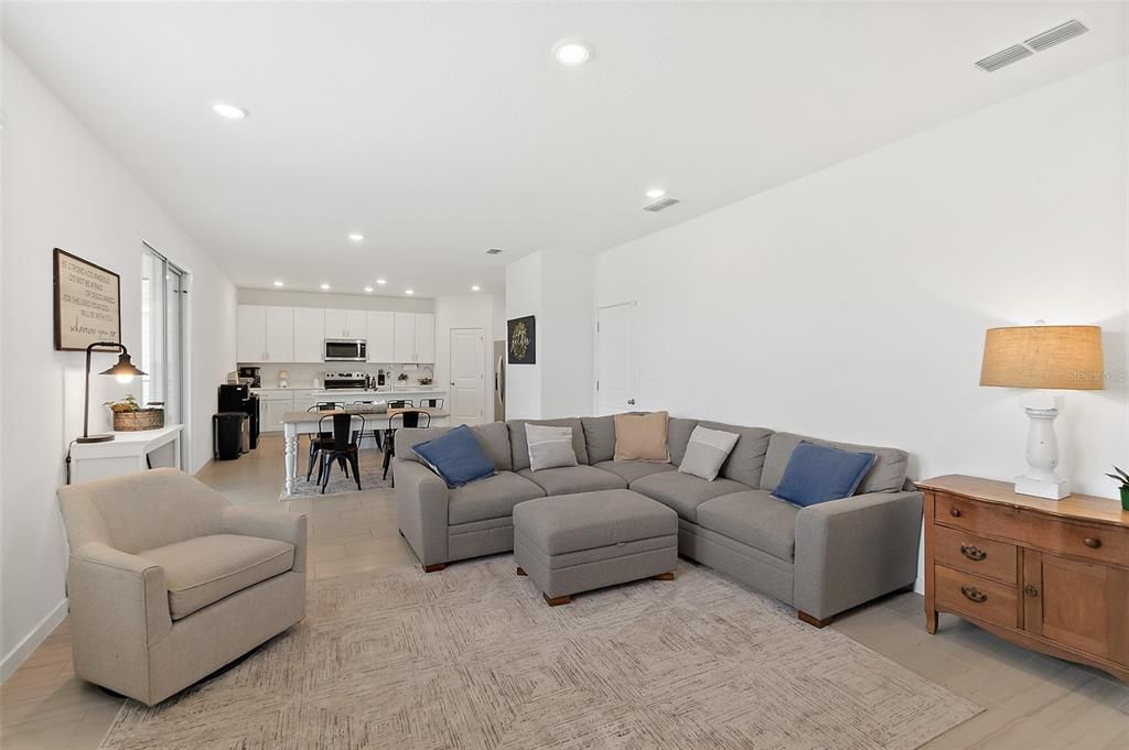 For Sale: $382,900 (4 beds, 2 baths, 2340 Square Feet)