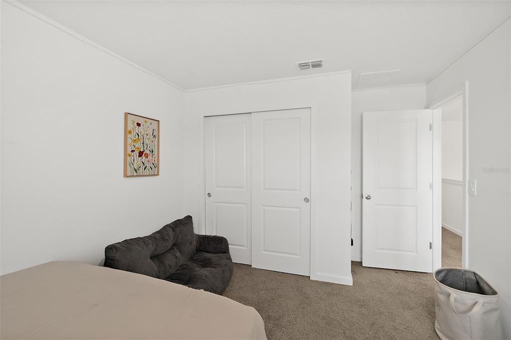 For Sale: $382,900 (4 beds, 2 baths, 2340 Square Feet)