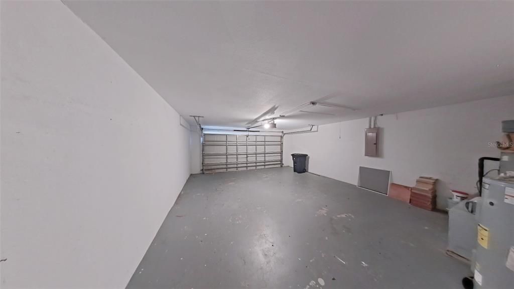 For Rent: $1,750 (3 beds, 2 baths, 1805 Square Feet)